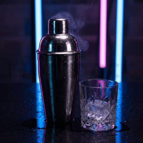 Cocktail Shaker Next To Glass FOD D&S 3723